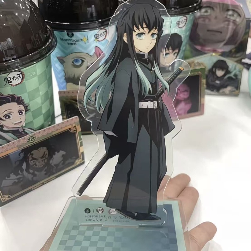 حامل أكريليك DIY لشخصيات أنمي  - مراجعة Anime Cosplay Japan وسعره